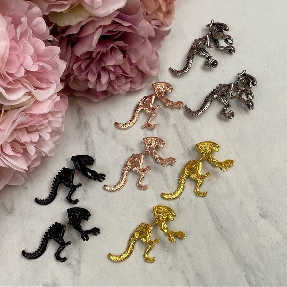 Punk Goth Alien Xenomorph Double Stud Earrings - Picture 9 of 16